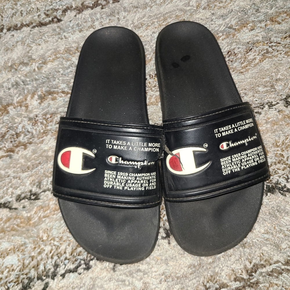 Champion slides size 7